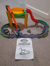 Chuggington StackTrack - Drop and Load Dash play set