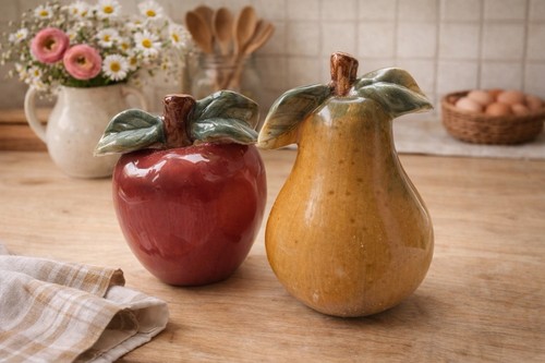 Vintage salt pepper shaker - &,