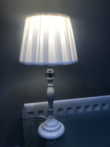 Laura ashley table lamp with - laura,
