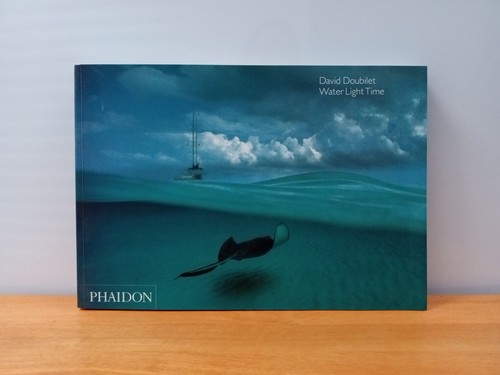 Water light time phaidon - water,