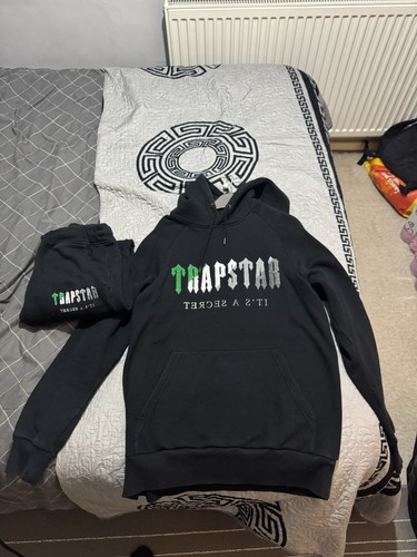 Trapstar black green bee logo - black/green,