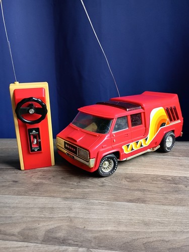 1978 radio control glass - glass, house
