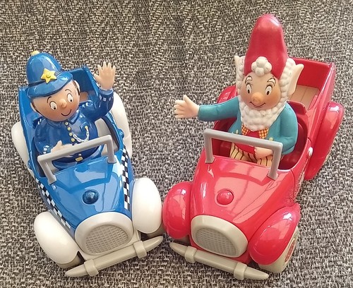 Vintage corgi police car - corgi,
