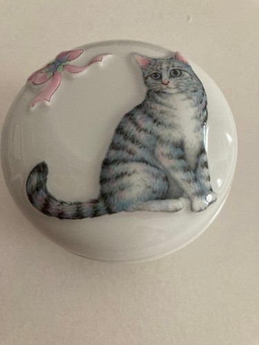 Vintage china cat pill trinket - cat,