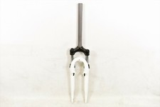 WHITE 700c 28” SUNTOUR M3010