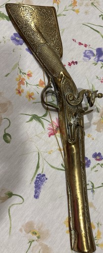 Large vintage brass gun wall - brass,