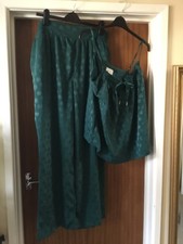 size 18 green satin Make Time