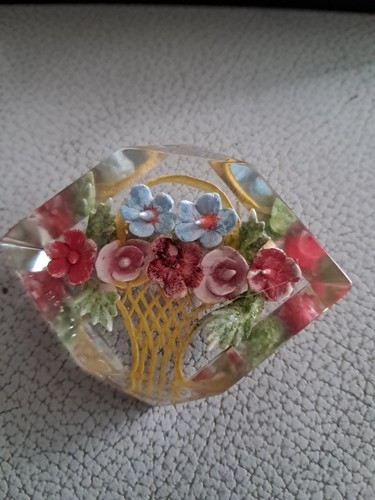 Vintage bakelite brooch - vintage,