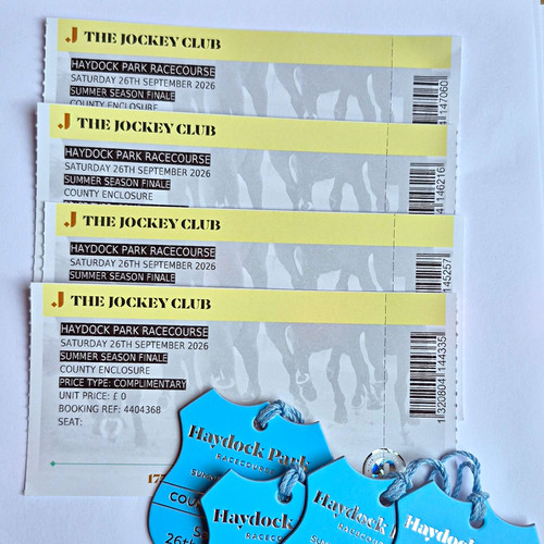 Haydock park racecourse horse - park,