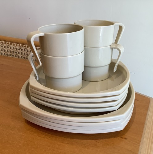 Vintage 1970s beige picnic - vintage,
