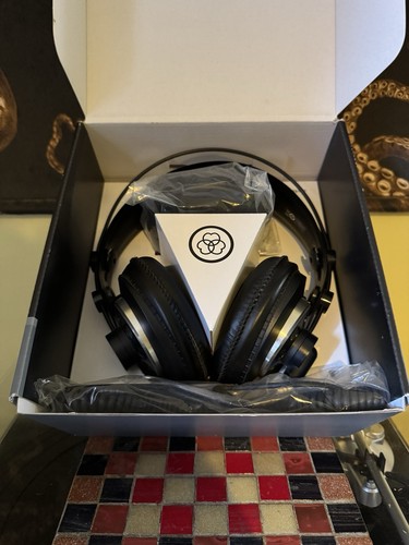 Akg k240 mkii wired headphones - wired,