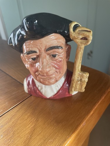 Small royal doulton - small,