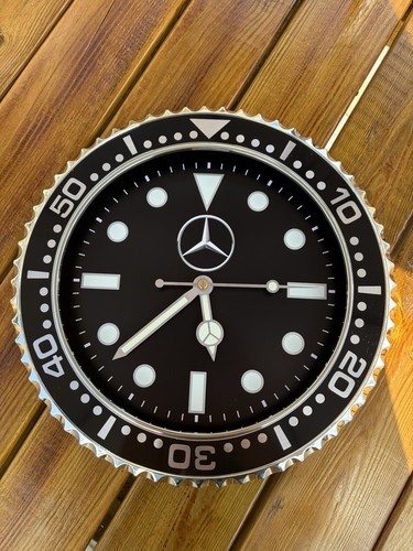 Designer wall clock - , round