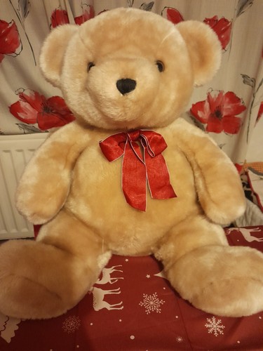 Huge brown vintage teddy - huge,
