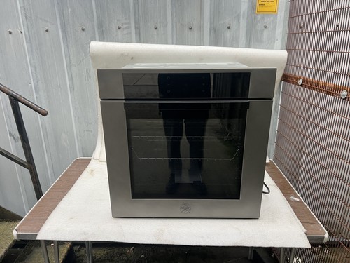 Bertazzoni built single - in,