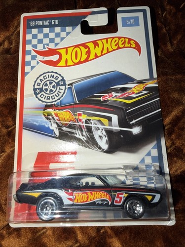 Hot wheels racing circuit - wheels,