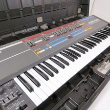 Roland JUNO-106 Analog
