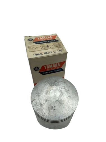 Yamaha pistons 2nd oversize - pistons,