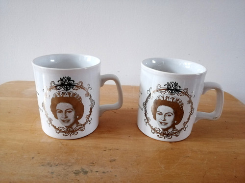 Pair queen silver jublee - of,
