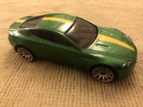 Hot wheels aston - wheels,