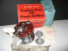 DMH Trolling/Fishing Reel Fresh/Saltwater, OLD Reel Good Condition with hooks.