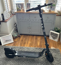 Pure Air Pro 2nd Gen Electric Scooter Black GREAT CONDITION. Approx 50 miles