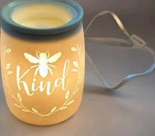 SCENTSY Bee Kind Wax Warmer
