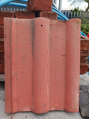 200 qty redland double roman - redland,