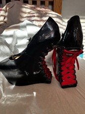 Kink/BDSM-themed Publicité Sz