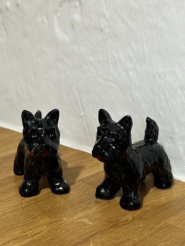Pair vintage ceramic - of,