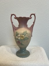 Vintage Hull Pottery Vase –