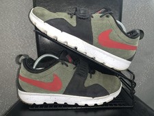 Nike SB Trainerendor Trainer Olive Black Skateboarding Uk size 9 616575-312 