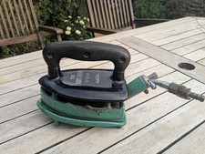 Radiation 'The Rhythm' No. 375u Vintage Green Enamel Cast Gas Powered Iron/Stand