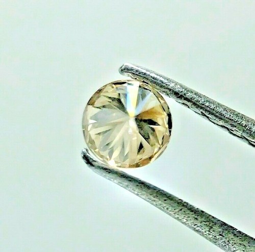 Round natural diamond real - natural,