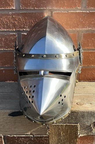 Replica hounds snout helmet - hounds,
