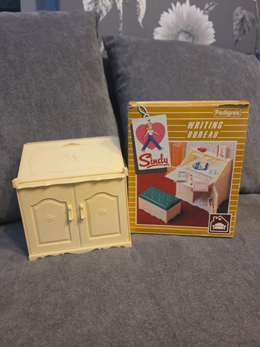 Sindy vintage writing - writing, bureau