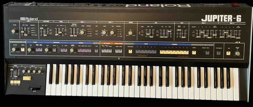 Roland jupiter full - roland, mot