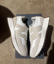 New Balance 327 Trainers -