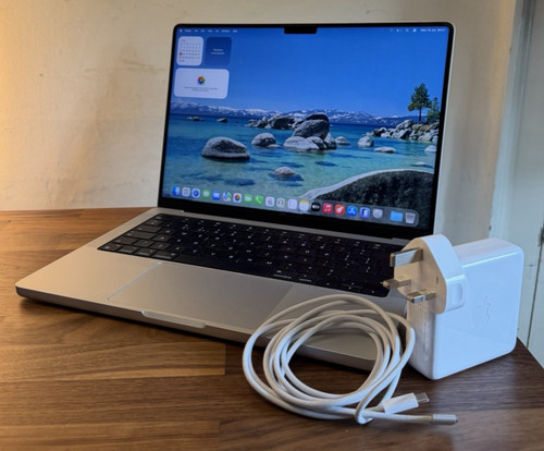 Apple macbook pro - pro, m2