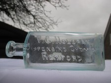 SCARCE F. G. HOLORAN RETFORD CHEMIST MEDICINE CURE APOTHECARY BOTTLE