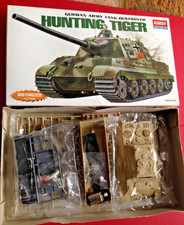Academy 1/48 Scale Military Model Kit German Army Tank Destroyer Hunting Tiger