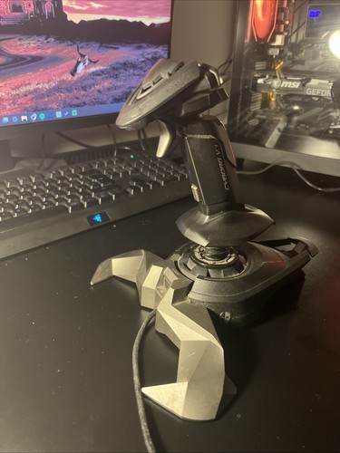 Cyborg saitek joystick pc - v1,