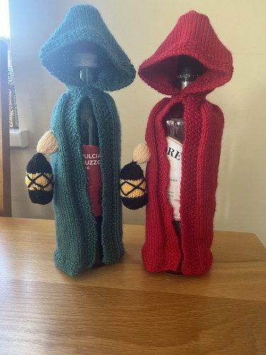 Wine bottle covers traitors - covers.,