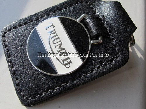 Triumph white enamel keyring - triumph,