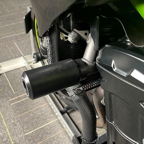 Engine frame slider - frame,