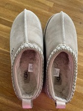 ugg tazz platform size 4- very