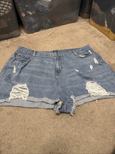 Boohoo size ladies cut off - size,
