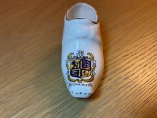 CRESTED CHINA MODEL OF