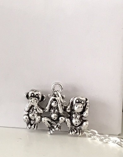 The three wise monkeys - three,