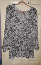 PLUS SIZE 24 ANIMAL PRINT TOP FROM GORGEOUS AT DEBENHAMS BLACK AND WHITE